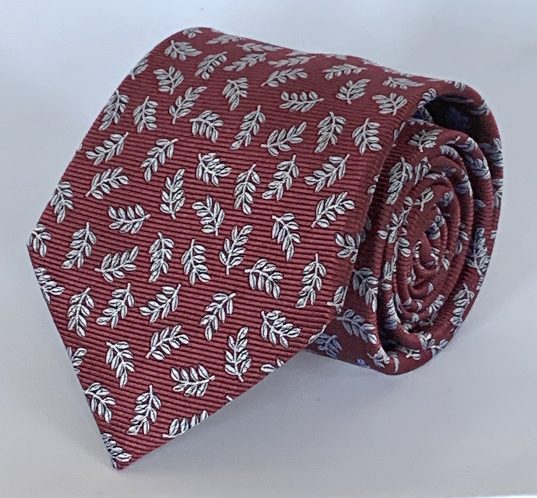 "Acacia" Necktie, Burgundy with Silver